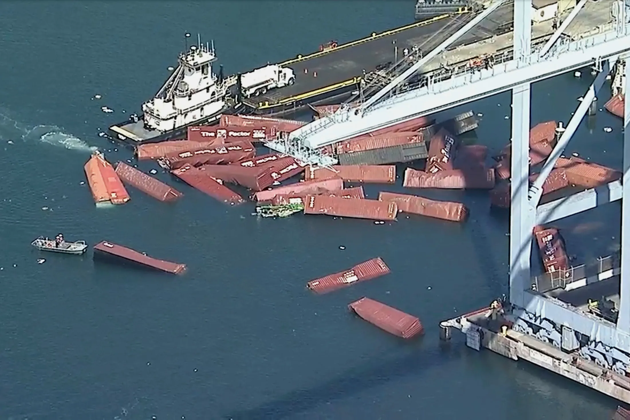 Dozens of ZIM Containers Topple into Long Beach Harbor, Halting Operations at G Terminal